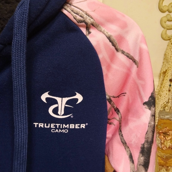 TrueTimber Camo Zip Front Hoodie - Picture 2 of 5